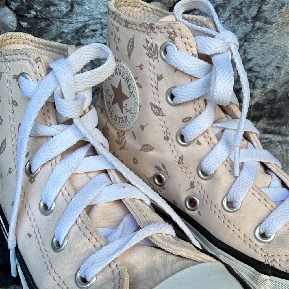 Converse Girls Floral Pink High-Tops - Picture 3 of 12
